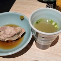 水たき料亭 博多華味鳥 ヒルトンプラザウエスト店 - 鳥とスープ