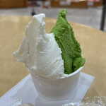 ダイチ - 白:せきやどミルク　緑:小松菜