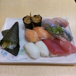 春駒　支店 - お寿司たち