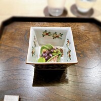 御料理 ふじ田 - 先付：噴火湾産せこがに内子＆外子、こごみ、山うど、そら豆、穂紫蘇