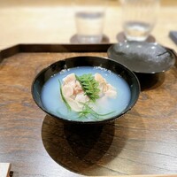 御料理 ふじ田 - お椀：京筍、三重産はまぐり、おかひじき、木の芽