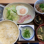 Sukiya - 牛小鉢ベーコンエッグ定食