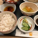 Kisoji - 雑穀米と小鉢、香の物