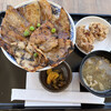 Tokachi Butadon Wakaba - ザンギと豚汁、漬物付きのＢセット