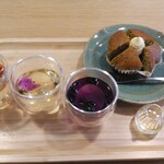 Show-on G 茶坊 - 料理写真:花茶三種セット＆抹茶のマフィン