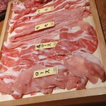 藏尾ポーク しゃぶしゃぶ直営店 - 