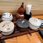 そば処 南郷 - 卓上の様子