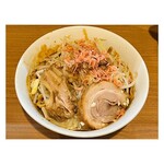 ラーメン荘 地球規模で考えろ - 【限定】濃厚えびまぜそば(割と真上から)