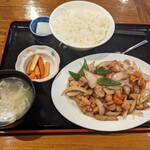 Taikou - 鶏肉と玉葱四川風炒めでございます