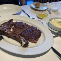 37 Steakhouse & Bar - 