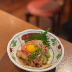 ます家 - 黒毛和牛のローストビーフユッケ