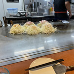Hiroshima Sutairu Okonomiyaki Kujira - 
