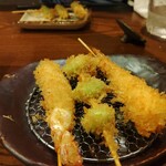 Oosaka Kushikatsu Tentekomai - 海老、そらまめ