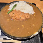 鶴々 - 普通の皿です。　でもルゥ多めです