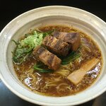 バラ煮込みラーメン