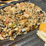 POCHA - 鉄板飯、アレルギーのため、目玉焼きに。