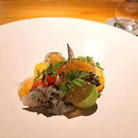 Metis 六本木 - ⚫前菜「千葉県産アオリイカ薪焼き  ゛東京トメート〝生ハムコンソメ  木の芽」