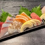 和ダイニング 杉 - 大将おまかせ刺身盛り合わせ