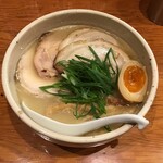 臥龍 - 肉麺