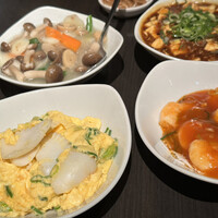 廣東料理 民生 ヒルトンプラザウエスト店 - 選べるメインはものすごい量です