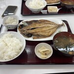 四日市ヒモノ食堂 - アジの開き(大)定食(1000円)