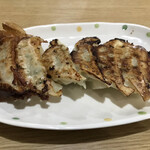 アジアンキング - 料理写真:焼き餃子