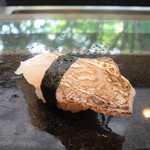 鮨あんりえるるかん - 炙り太刀魚の握り