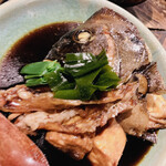 ウミネコ - 角度を変えた石鯛のかぶと煮\(//∇//)\