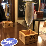 みなとまちバール バンビーノ - ドリンク写真:こぼれ升スパークリング