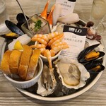 8TH SEA OYSTER Bar - 