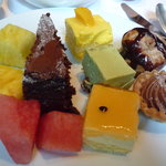 アロマーズ - フルーツもケーキもたくさん