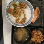 Yoshinoya - 牛鮭定食ご飯大盛り、納豆