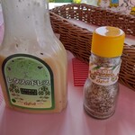 オーベルジュ オーパヴィラージュ - OPA専用 (左:レタスのドレス　右:南房総ハーブのソルト)