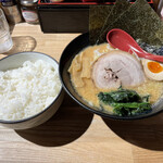 らーめん 麺GO家 - 醤油ラーメン　大ライス
