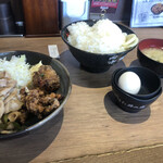 伝説のすた丼屋 狭山店 - スタミナ焼肉と唐揚げの合い盛り定食　肉増し飯増し