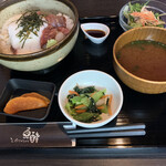魚酔 - マグロ山かけ丼セット