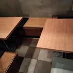 天坊 - 内観テーブル席