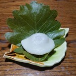 Maruyama Seneidou - こし餡の柏餅