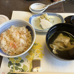 梅の花 - たけのことエビのご飯、湯葉のお吸い物、香の物