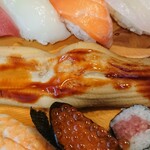 玄海寿司 本店 - （煮）あなご、コレが大きい！長いぁ〜い♪