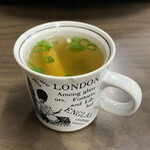 角屋食堂 - スープの具材はなんと卵焼き