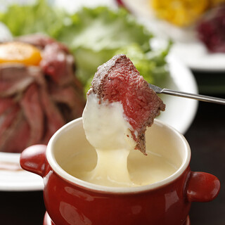 新宿 肉バル 牛鶏豚 （GyuToriTon）のご予約 - 西武新宿/居酒屋