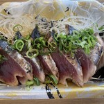 物産即売所 鮮魚丸松 - カツオのたたきです♪