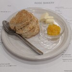 Rose Bakery - プレーンスコーン バター＆自家製ジャム