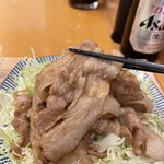 とん汁と玄米の店 檍食堂 - 林SPFのバラ肉を使ったしょうが焼きは、抜群の火入れでしっとり！　脂身の甘みを味わえる逸品