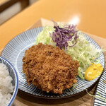 とん汁と玄米の店 檍食堂 - メンチカツ¥300（近景）
