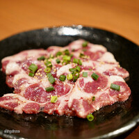 YAKINIKU BON'S - 