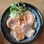 soup labo - 鶏チャーシュー丼