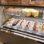 パティスリー オオヤマ - ショーケース左