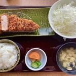 Kodawari Tonkatsu Adima - 「厚切りロースカツ(200g)定食」@2380＋「シジミ汁」@150